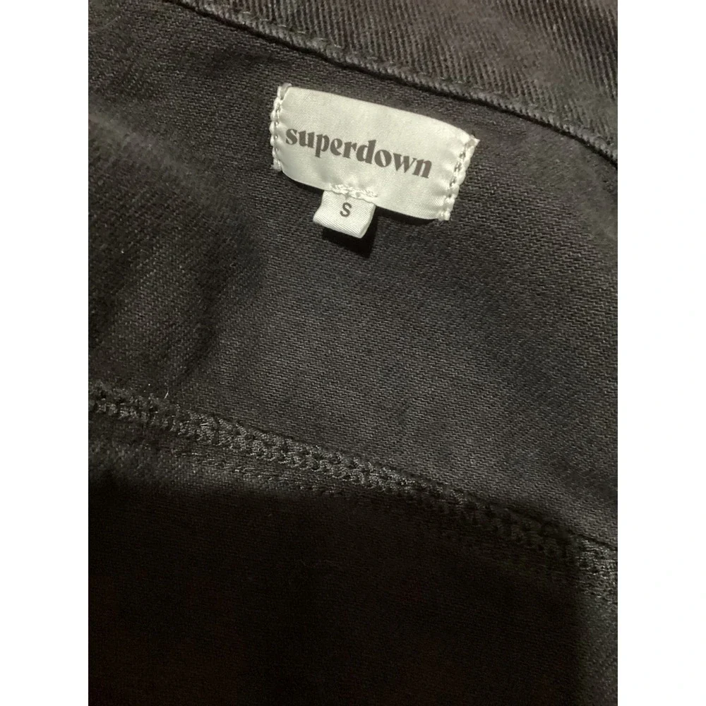 Superdown Black Cropped Denim Jacket Long Sleeve Button Pocket Women's Small - Picture 5 of 6
